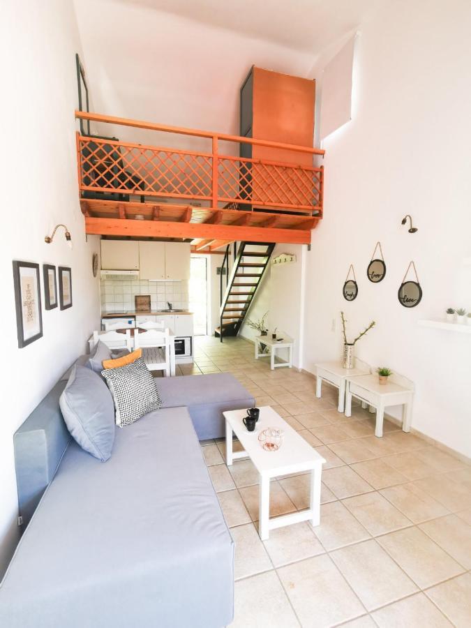 Haris Apartments Koukounaries Esterno foto